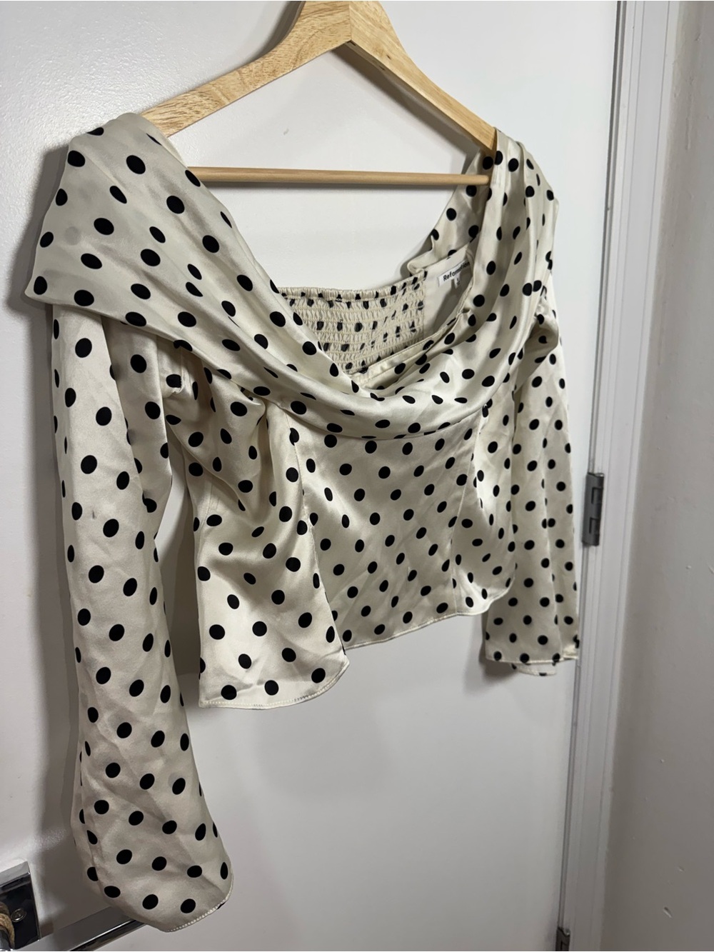 Reformation Niri silk top in portofino - size 8 - Picture 5 of 5